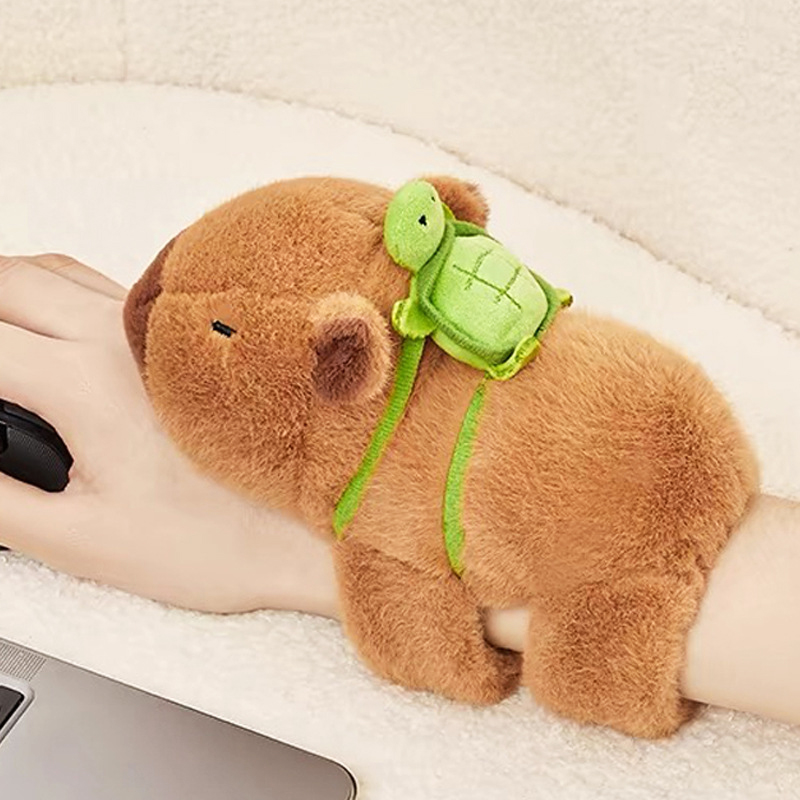 Capibara Peluche Kawaii con brazalete - Imagen 7